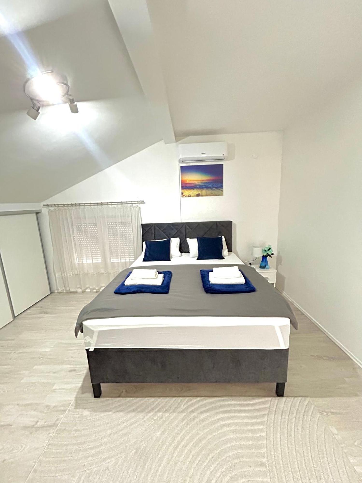 Tajra Apartment *